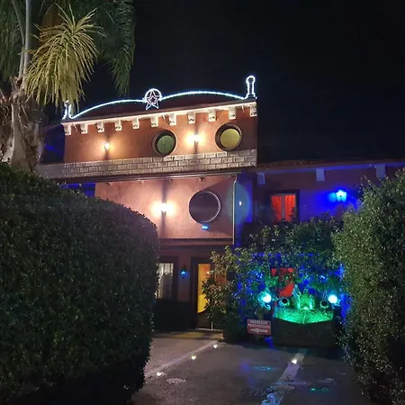 Hotel Proibito Varcaturo